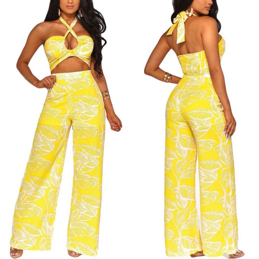 Hot Deal ⭐️⭐️‼️‼️Yellow Floral Print Halter Wide Leg Jumpsuit. Size XL - NWOT
